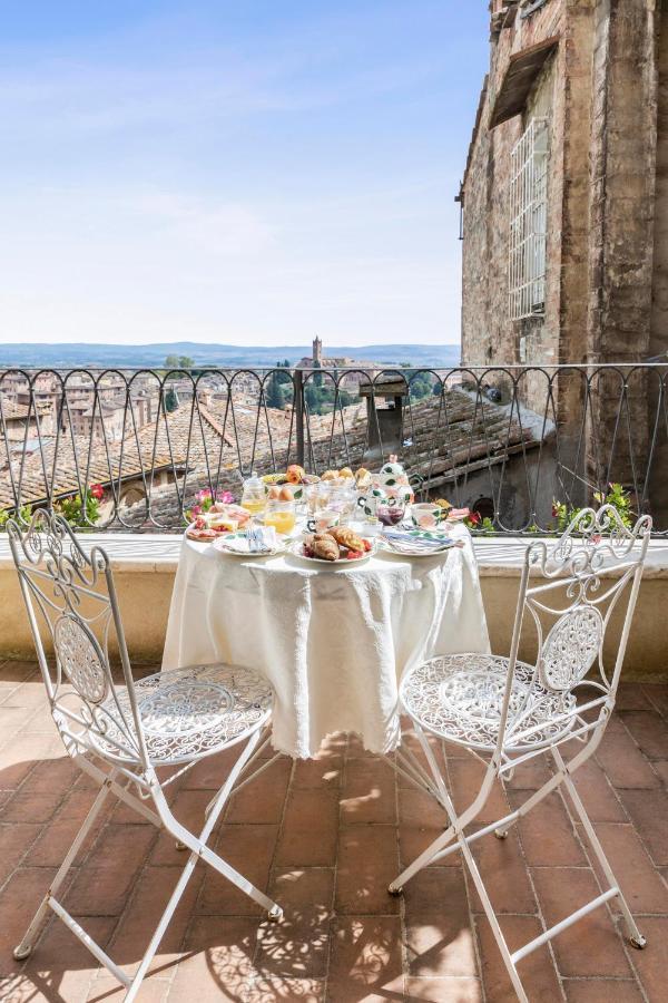 Residenza D'Epoca Palazzo Borghesi Bed & Breakfast เซียนา ภายนอก รูปภาพ