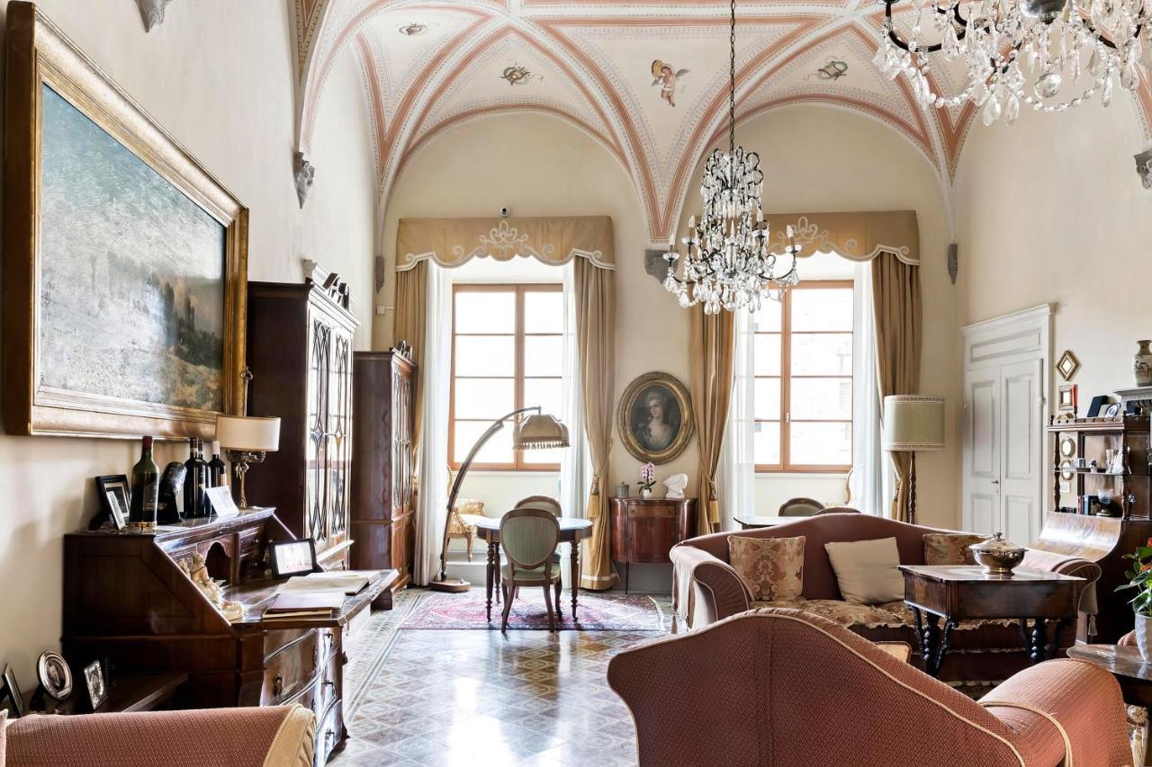 Residenza D'Epoca Palazzo Borghesi Bed & Breakfast เซียนา ภายนอก รูปภาพ